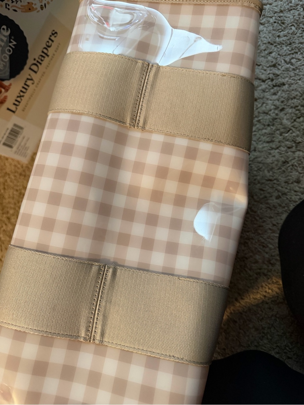 case-mate Beige Gingham Tote with Matching Pouch - Picture 3 of 4